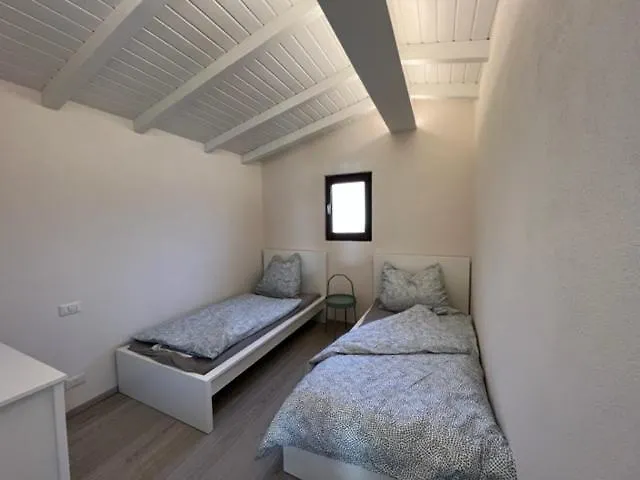 مكان تخييم Lakeview & *