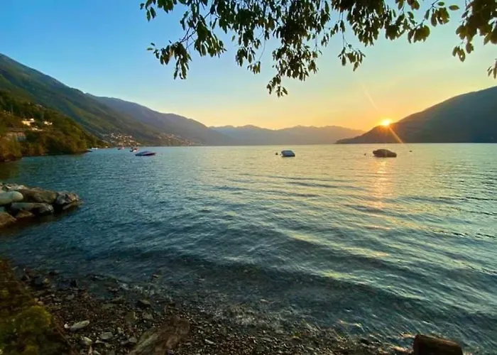 Lakeview & مكان تخييم *